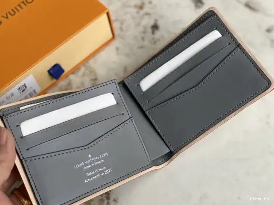 Cheap VUITTON LOUIS SLENDER WALLET 0519